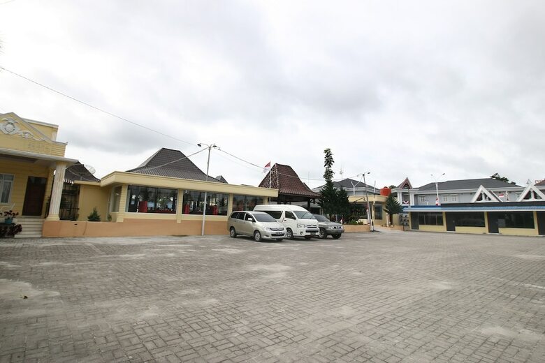 Hotel Airy Balige Tarutung 77 Silangit