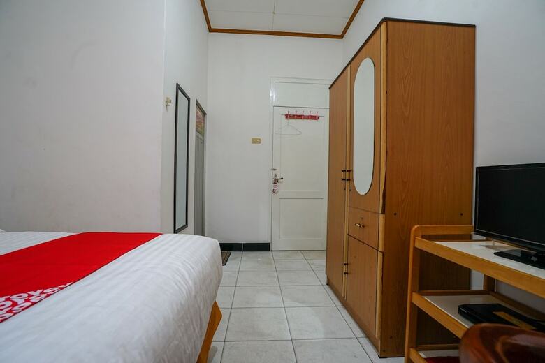 Oyo 1216 Hotel Sejati