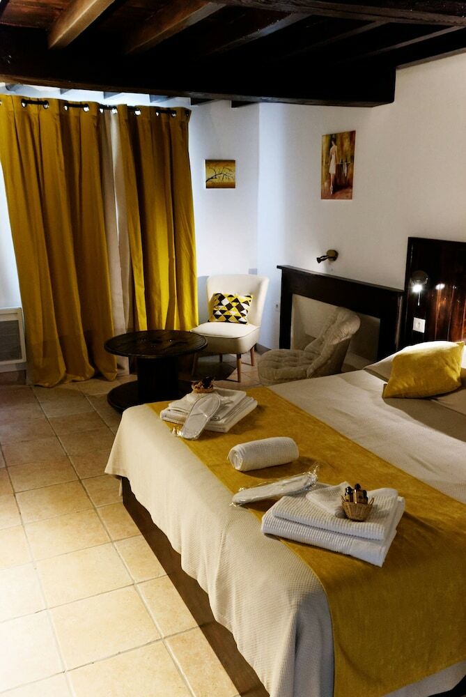 Bed & Breakfast Au Dessus De Parady