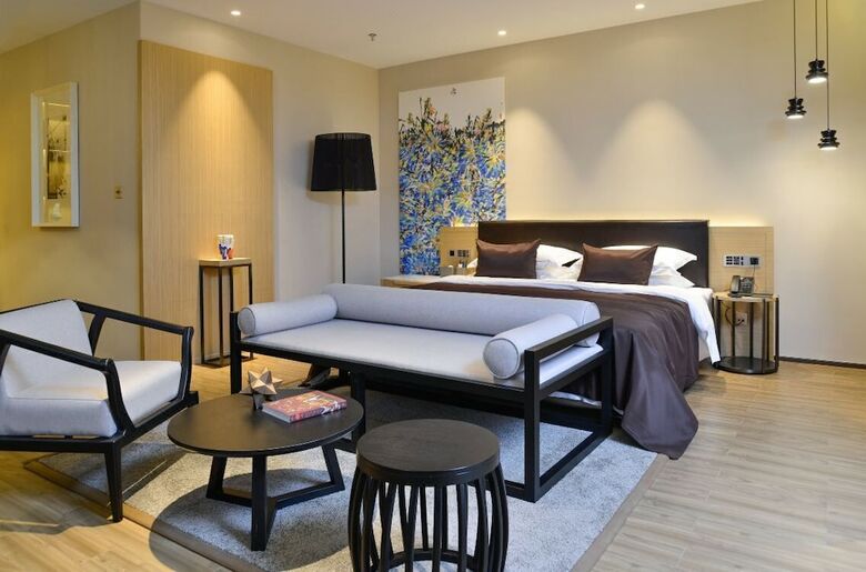 Dajia Hotel