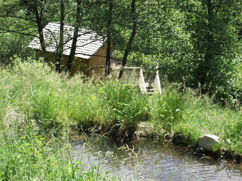 Les Cabanes Du Goutty
