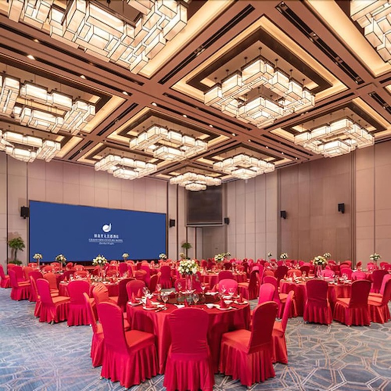 New Century Hotel Zhenhai