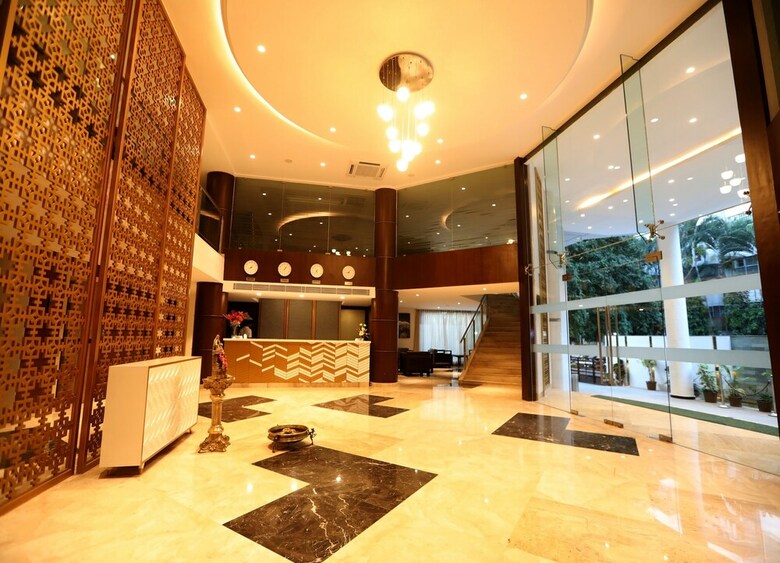 Hotel Shravanthi Sarovar Portico