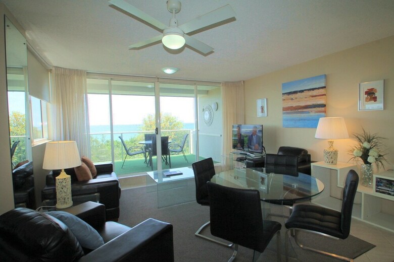 84 The Spit Holiday Apartments