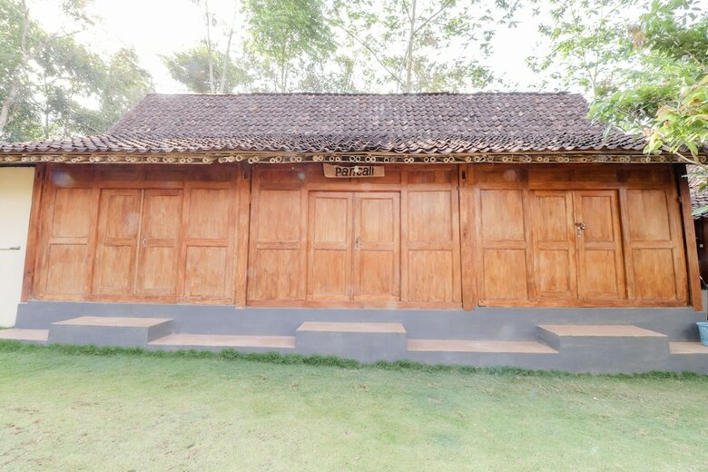Hotel Omah Watu Blencong