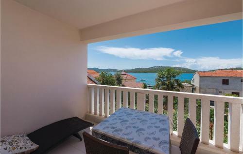 One-bedroom Apartment In Pirovac