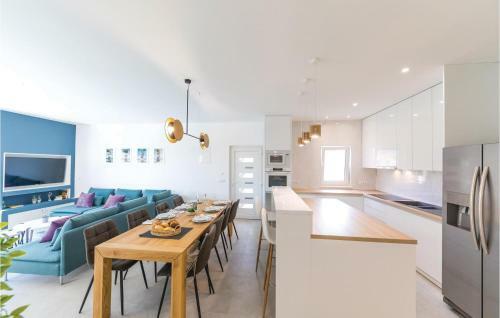 Three-bedroom Holiday Home In Plano