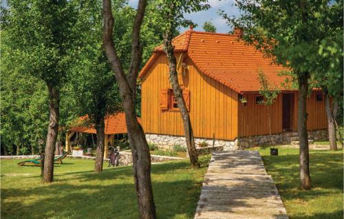 Two-bedroom Holiday Home In Perusic