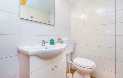 Two-bedroom Holiday Home In Perusic