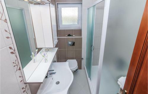 Two-bedroom Apartment In Pakostane
