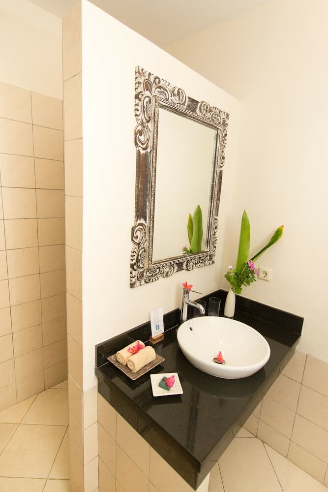 Hotel Kubu Indah Dive & Spa Resort
