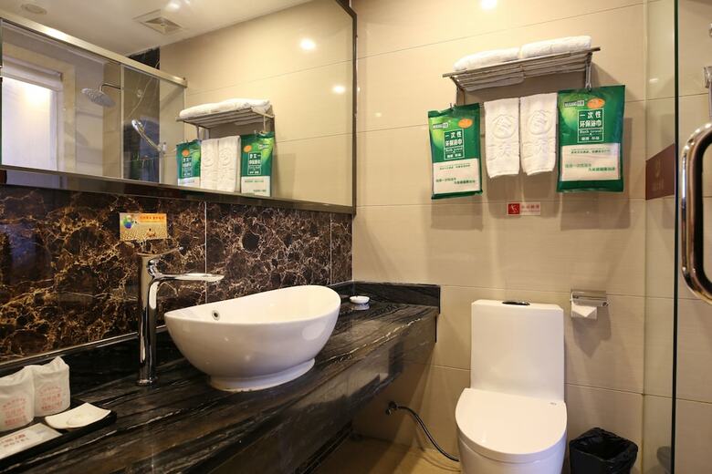 Guangzhou Helong Hotel