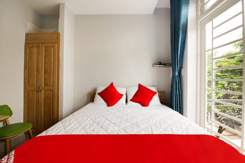 Oyo 471 White 1 Hotel
