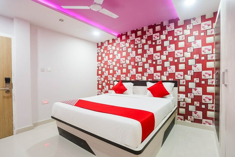 Apartamentos Oyo 47488 Hotel Keshmin