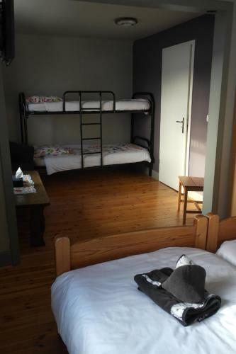 Hostal Zum Goldhahn