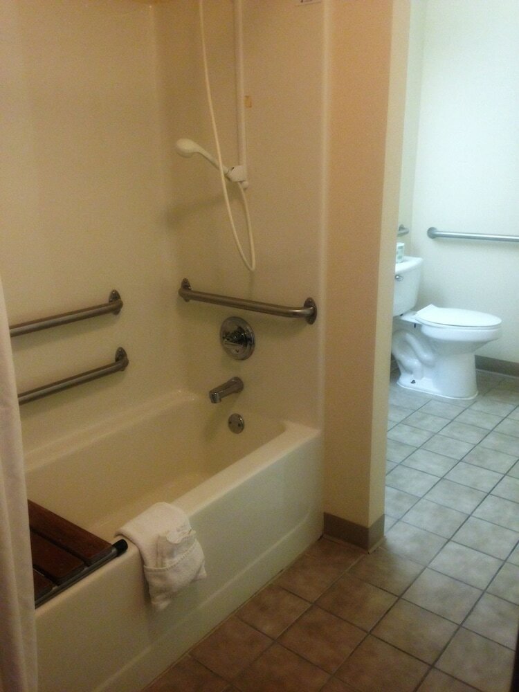Hotel Quality Inn & Suites