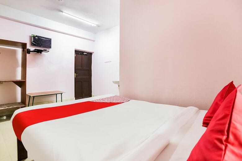 Oyo 61628 Hotel Aashna