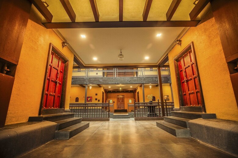 Hotel Patil Wada