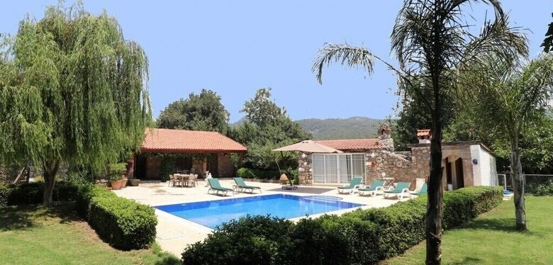 Villa Bln1 By Joylettings