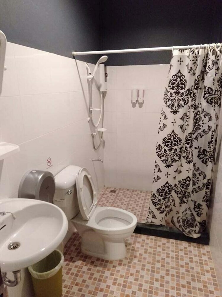 Hostal Bedcabin Hostel