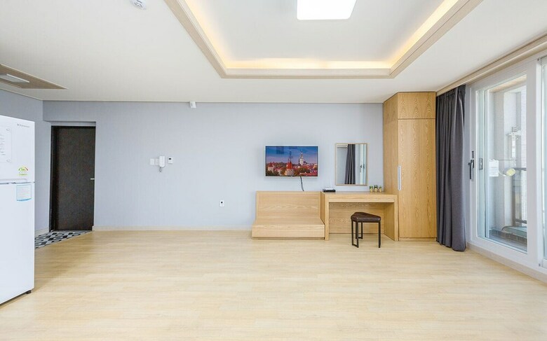 Adel Pension