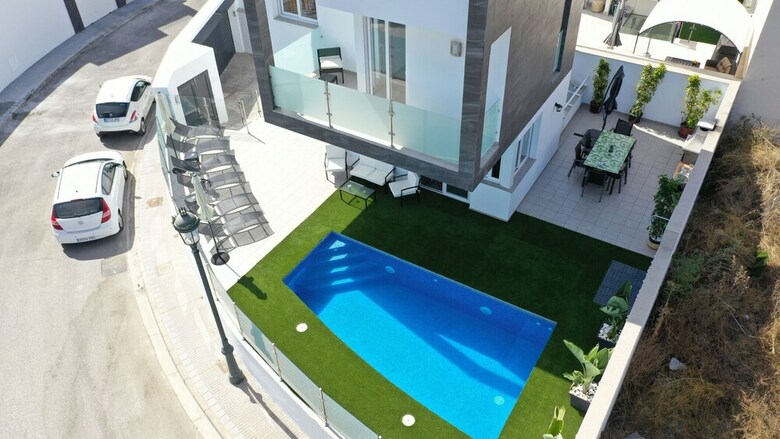 1062 Villa Picasso