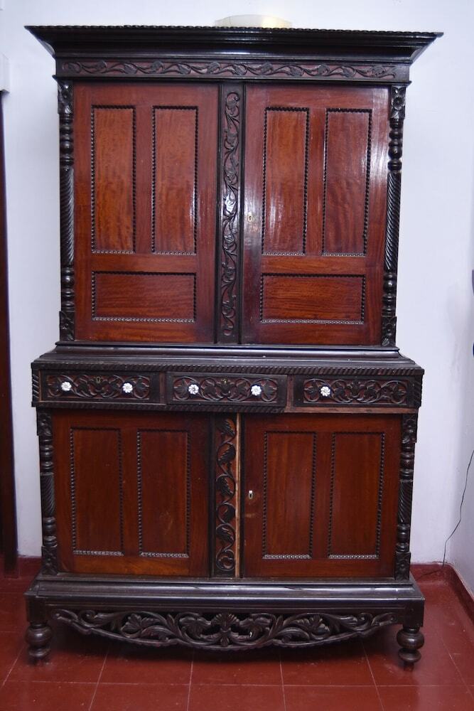 Hotel Ronan Residency