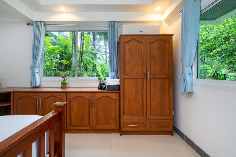 Kamala Beach Front Villas