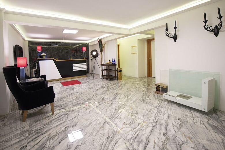 Hotel We Residence
