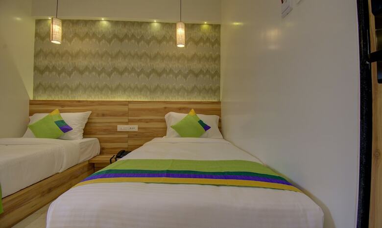 Hotel Amisha International