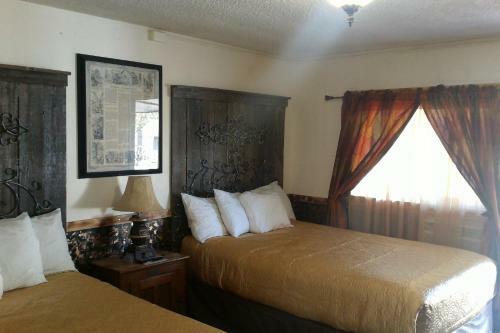 Black Bear Motel