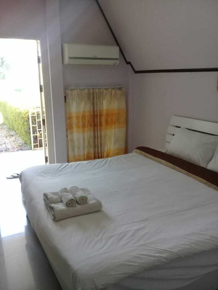 Hotel Prapavee Resort