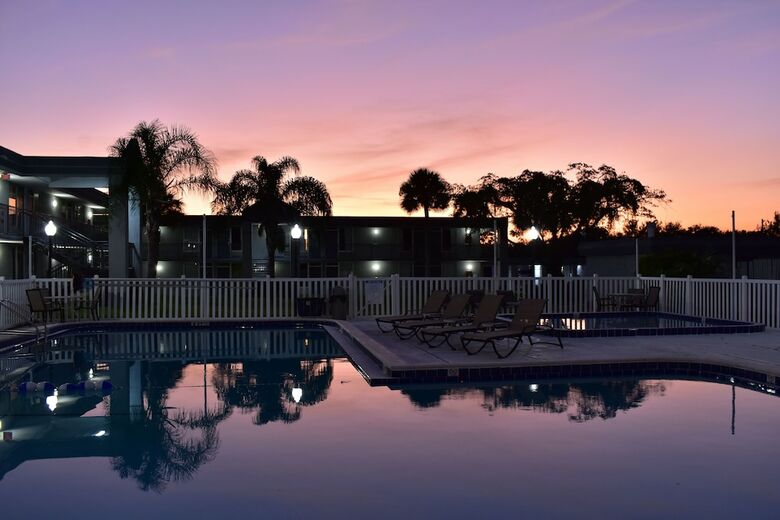 Motel Super 8 By Wyndham Ocala I-75