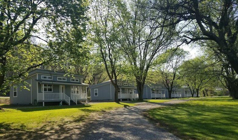 Sunset Cottages And Motel