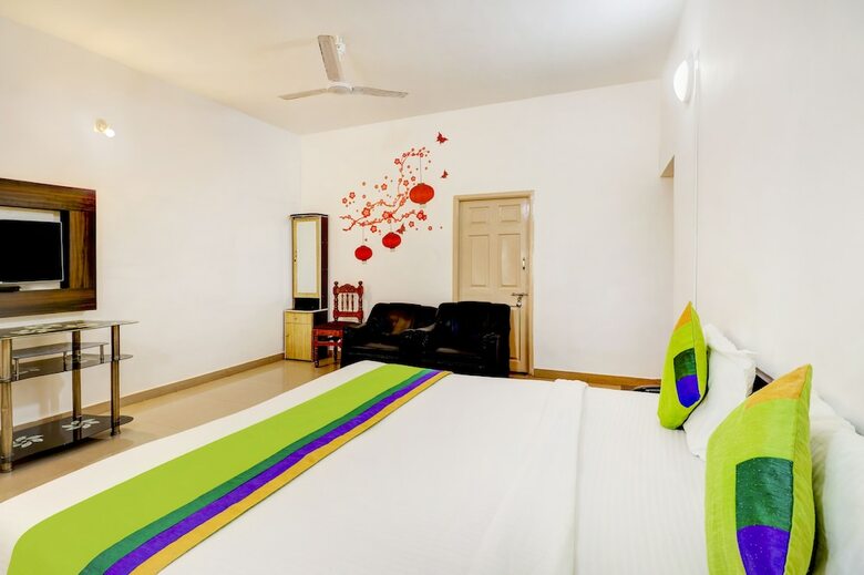 Hotel Treebo Trend Pratham Inn Resorts