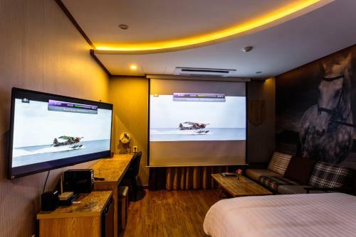 Rex Hotel