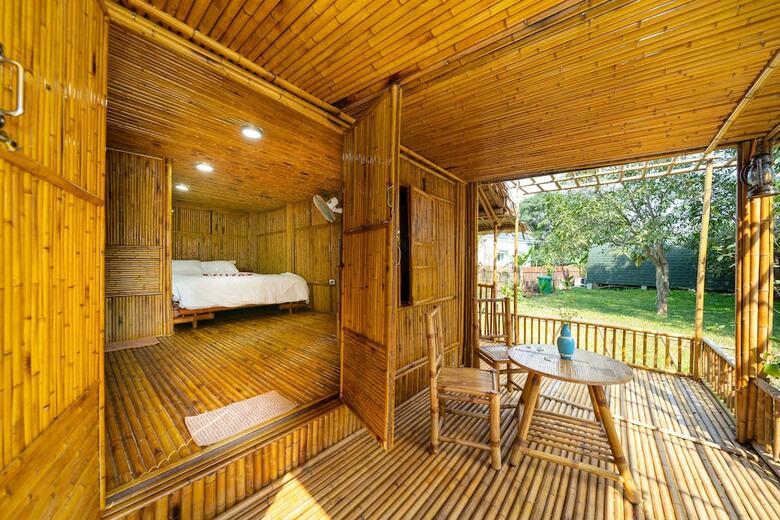 Hoi An Seabreeze Village Resort