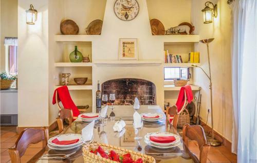 Four-bedroom Holiday Home In Constantina