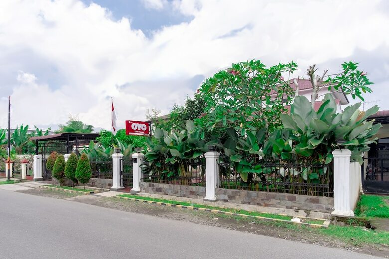 Hotel Oyo 1632 1000 House