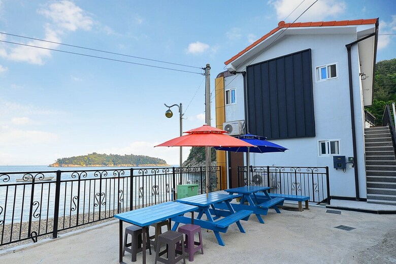 Dk Sea Side Pension