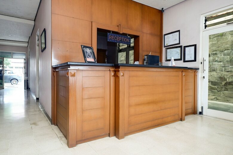 Hotel Oyo 1843 Cahya Nirwana