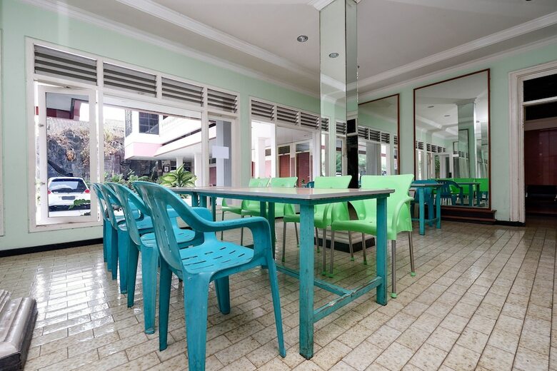 Hotel Oyo 1843 Cahya Nirwana