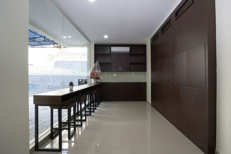 Hotel Oyo 1626 Alena Residence