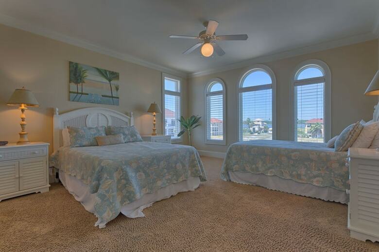 Beach Dream By Meyer Vacation Rentals