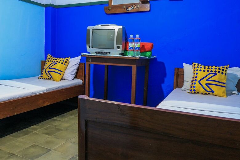 Hostal Spot On 1708 Hotel Budi Famili 1