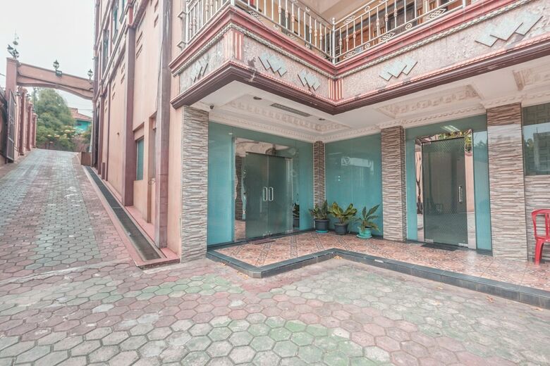 Oyo 1640 Fallinda Hotel