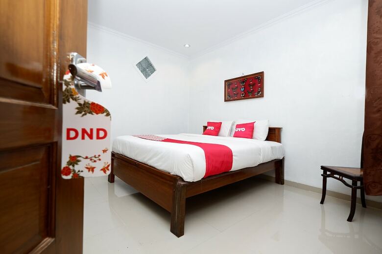 Oyo 1706 Hotel H&w Solo