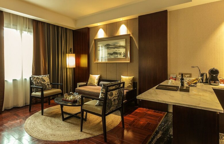 Hejing Chengshang Generations Hotel