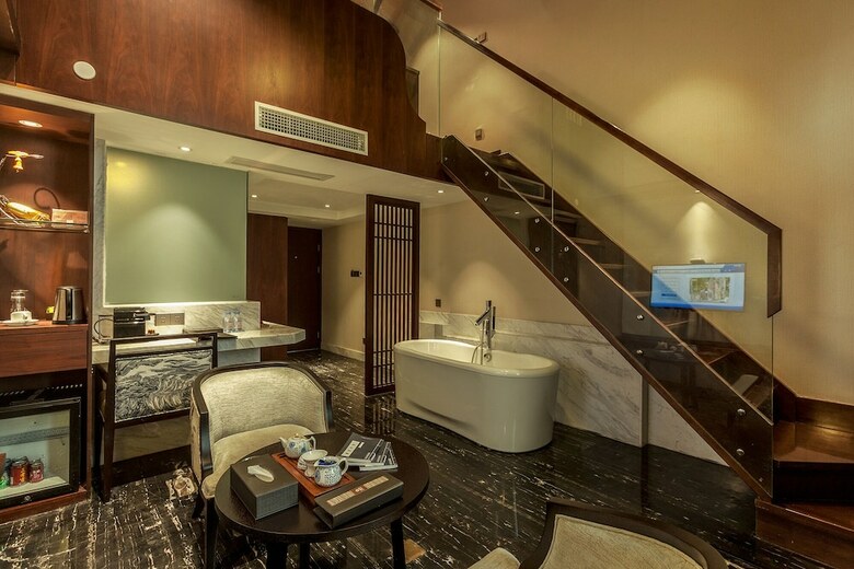 Hejing Chengshang Generations Hotel