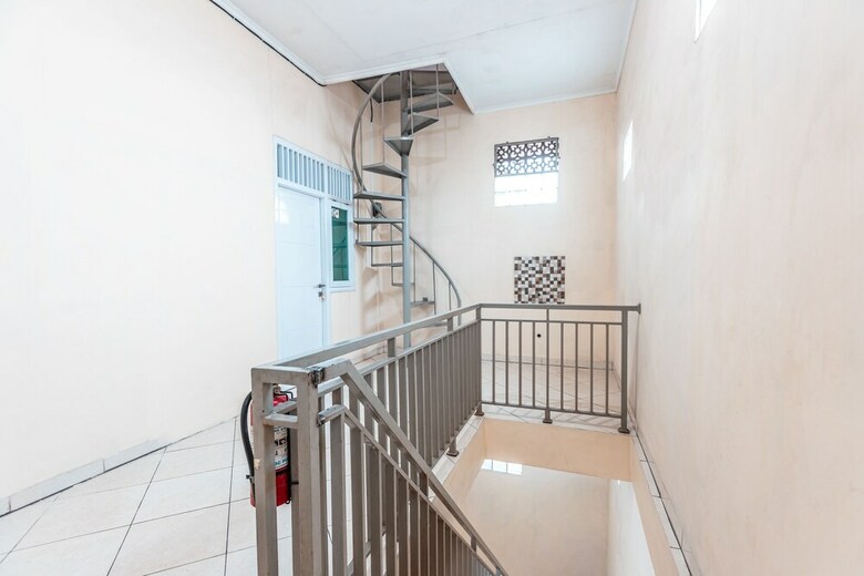 Hostal Oyo 2070 Kamarku Bagus